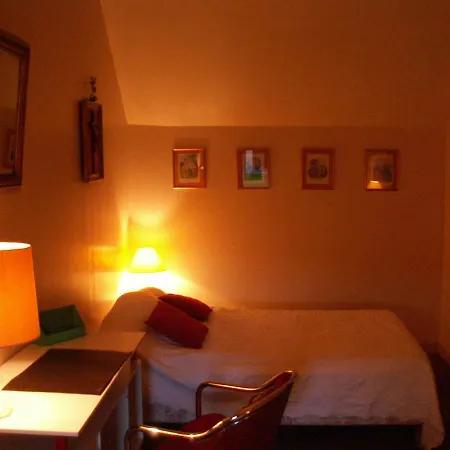 Logis Aupres Du Chateau Semesterbostad Paizay-Naudouin-Embourie